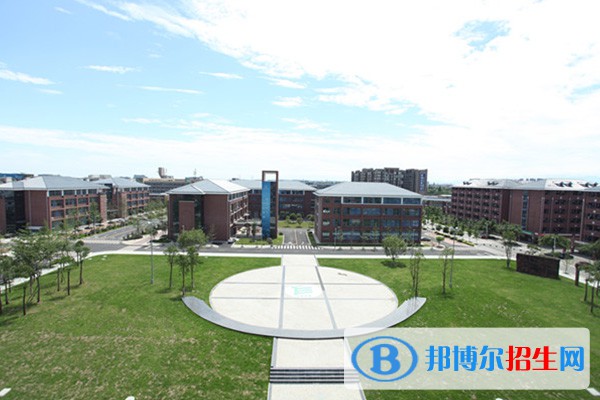 成都紡織高等專科學(xué)院單招2023年報名時間