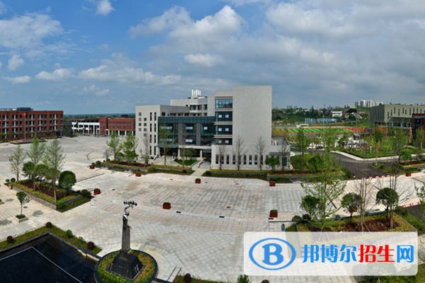 川南幼兒師范高等專科學(xué)校單招2023年學(xué)費(fèi)是多少