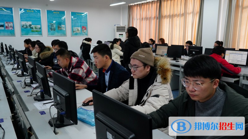 四川2023年初中生上計算機學(xué)校