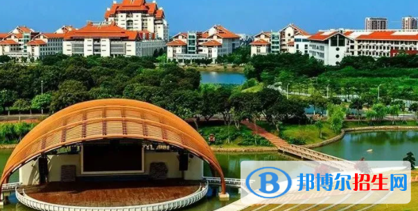 廈門大學(xué)嘉庚學(xué)院是不是雙一流大學(xué)？