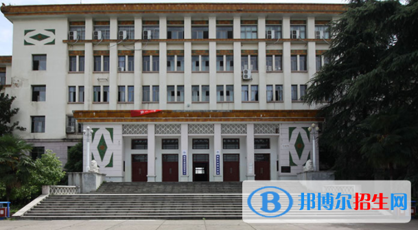 南華大學船山學院是不是雙一流大學？