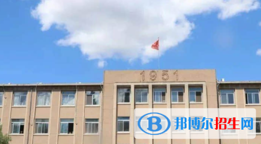 青島農(nóng)業(yè)大學(xué)海都學(xué)院是不是雙一流大學(xué)？