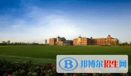 上海美國(guó)國(guó)際學(xué)校初中部2023年學(xué)費(fèi)標(biāo)準(zhǔn)2