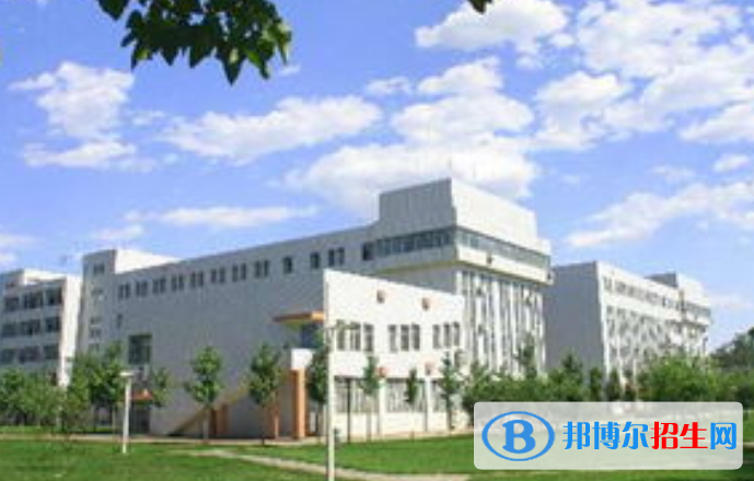 河北經(jīng)貿(mào)大學(xué)經(jīng)濟(jì)管理學(xué)院是不是雙一流大學(xué)？ 