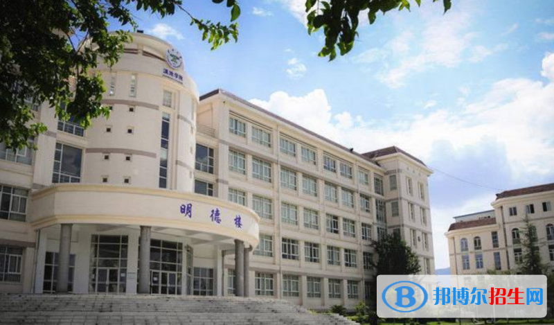云南大學滇池學院是不是雙一流大學？