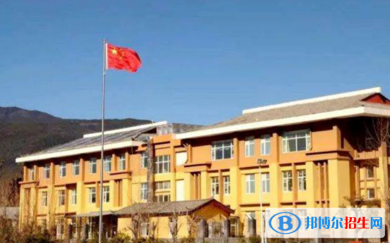 麗江文化旅游學(xué)院是不是雙一流大學(xué)？