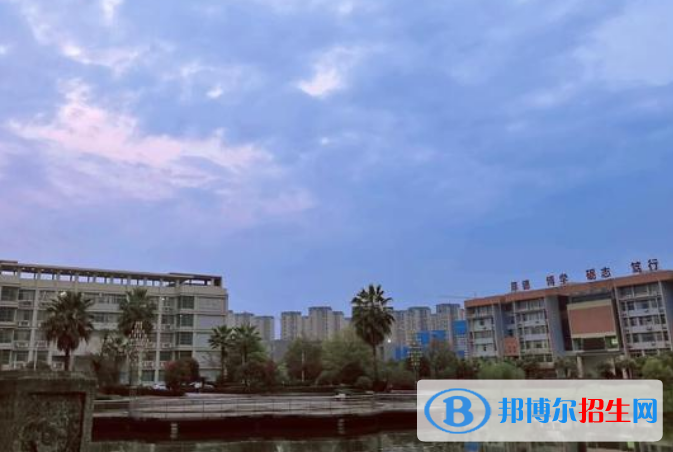 南華大學(xué)船山學(xué)院是幾本？是985和211嗎？