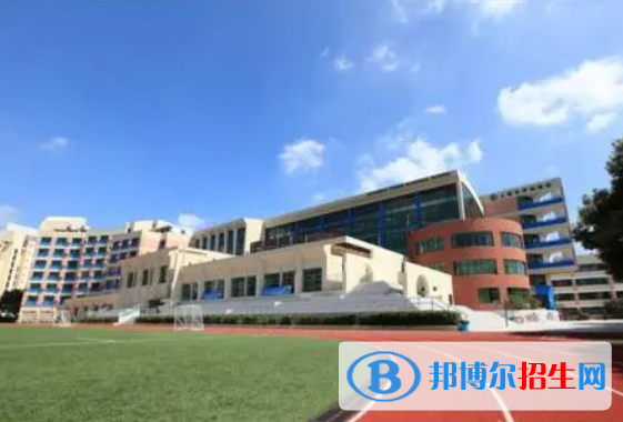 上海不列顛英國(guó)學(xué)校初中部2023年招生政策2