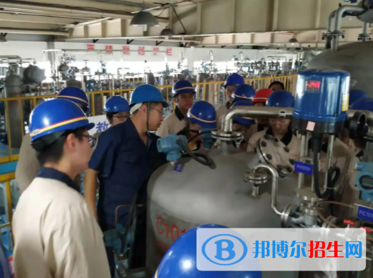 南通市通州區(qū)建筑職工中等專業(yè)學校2023年網站網址