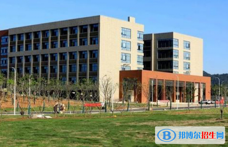 江蘇大學(xué)京江學(xué)院是幾本？是985和211嗎？