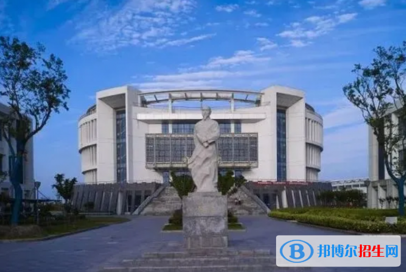 南通大學(xué)杏林學(xué)院是幾本？是985和211嗎？