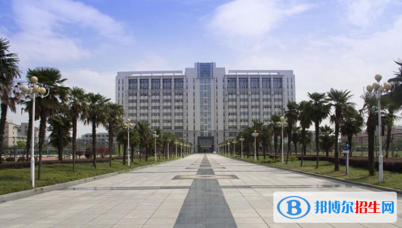 廣西農(nóng)業(yè)職業(yè)技術(shù)大學(xué)是幾本？是985和211嗎？