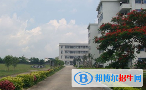 2023年饒平現(xiàn)代職業(yè)技術(shù)學(xué)校招生簡章