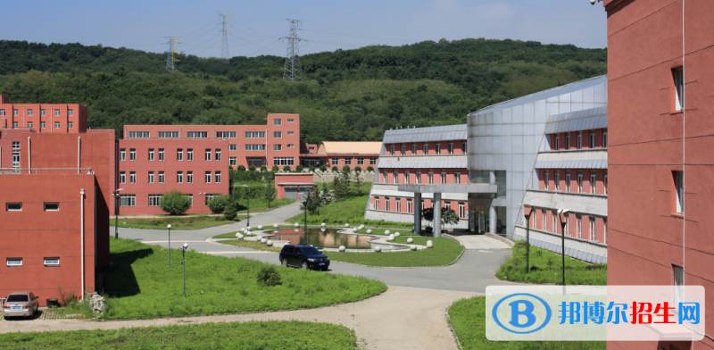 遼寧科技大學是幾本？是985和211嗎？