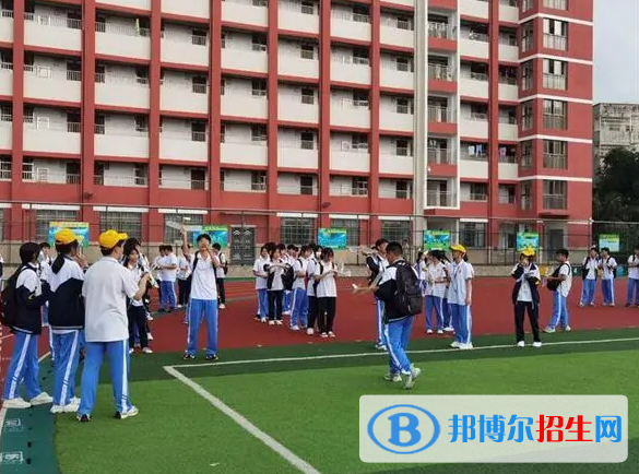 2023年?？谑虚L流中學排名