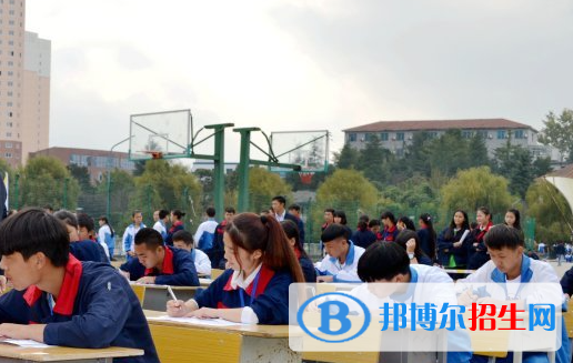 貴陽第一高級技工學(xué)校地址在哪里，哪個地區(qū)，哪個城市?