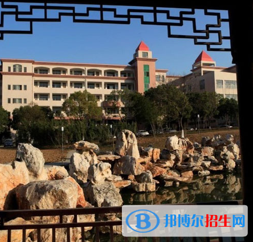 江蘇省宜興中等專業(yè)學校地址在哪里，哪個地區(qū)，哪個城市?