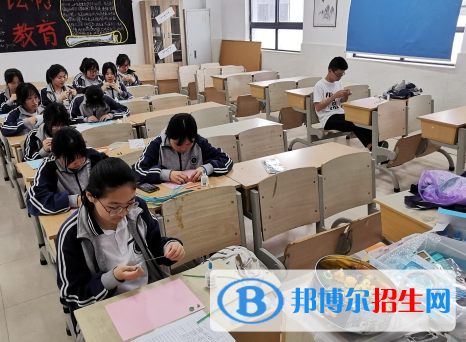 溫州市城鄉(xiāng)建設(shè)職工中等專業(yè)學(xué)校地址在哪里，哪個(gè)地區(qū)，哪個(gè)城市?