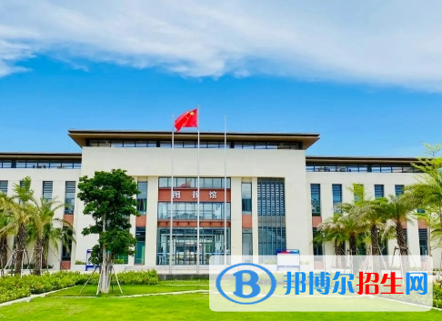 中國人民大學(xué)附屬中學(xué)三亞學(xué)校地址在哪里，哪個地區(qū)，哪個城市