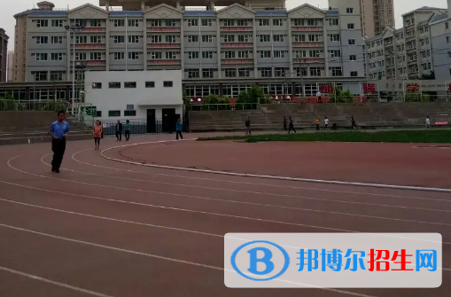 蘭州交通技工學(xué)校地址在哪里，哪個(gè)地區(qū)，哪個(gè)城市?