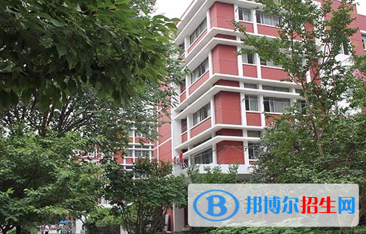 2023濟(jì)南應(yīng)用技術(shù)職業(yè)中等專(zhuān)業(yè)學(xué)校多少錢(qián)(學(xué)費(fèi)明細(xì))