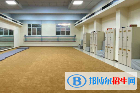 保定藝術(shù)學(xué)校地址在哪里，哪個地區(qū)，哪個城市?