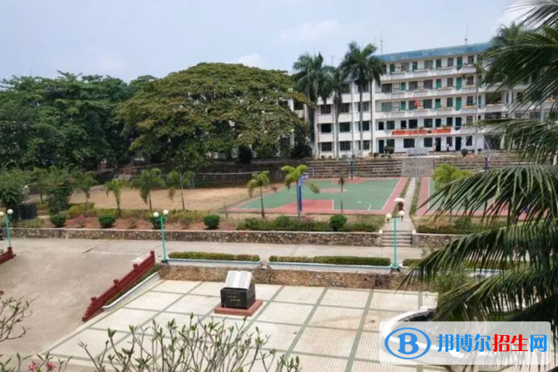 2023儋州市兩院中學(xué)多少錢(學(xué)費明細)