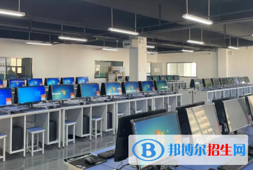 鄭州機(jī)電工業(yè)技工學(xué)校地址在哪里，哪個地區(qū)，哪個城市?