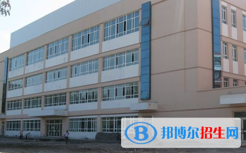 2023旅游服務與管理專業(yè)的烏魯木齊中職學校有哪些？