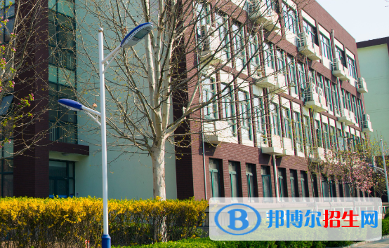 北京汽車(chē)技師學(xué)院地址在哪里，哪個(gè)地區(qū)，哪個(gè)城市?