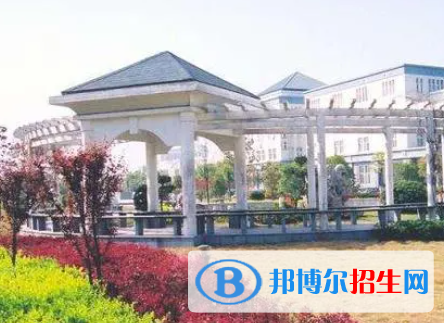 開(kāi)封華豫中等科技學(xué)校地址在哪里，哪個(gè)地區(qū)，哪個(gè)城市?