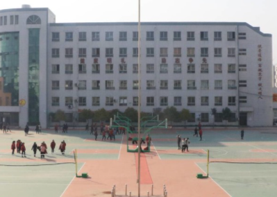 商丘市職業(yè)教育中心地址在哪里，哪個地區(qū)，哪個城市?