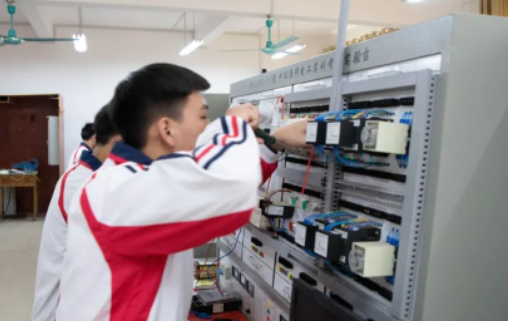 隆林各族自治縣職業(yè)技術(shù)學校怎么樣、好不好(2023參考)