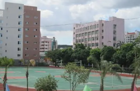 福建第二輕工業(yè)學校地址，乘車路線