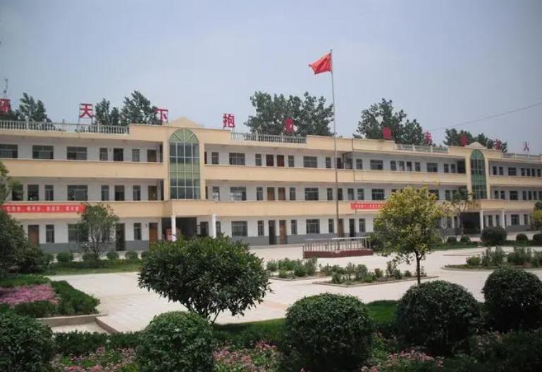 南京市板橋中學(xué)地址，乘車路線