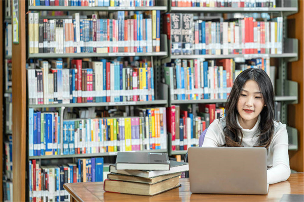 江西開設旅游服務與管理專業(yè)的職業(yè)學校名單一覽表