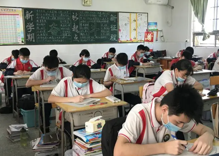 2023年益陽(yáng)中考成績(jī)?cè)谀睦锊樵?中考成績(jī)查詢?nèi)肟诰W(wǎng)站