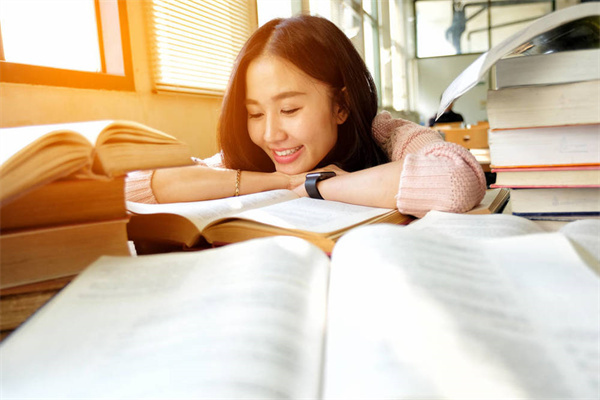 云南開設助產(chǎn)專業(yè)的中專學校名單一覽表