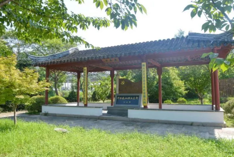 昆山市第一中學(xué)地址，乘車路線