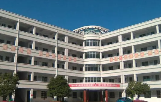 2023漢中排名前八的計算機學校名單
