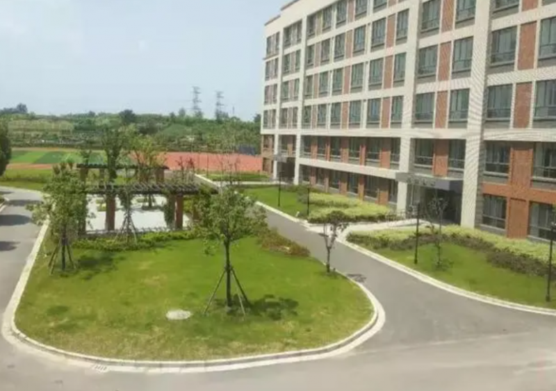 南京市雨花臺(tái)中學(xué)怎么樣、好不好