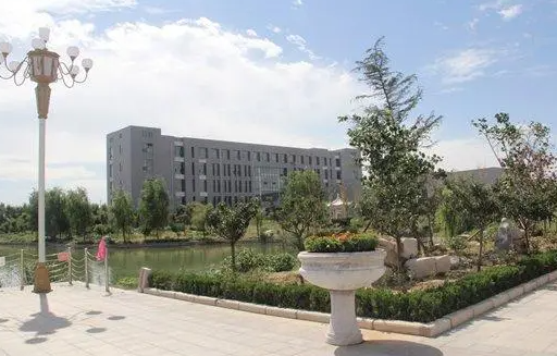 泰安市岱岳區(qū)職業(yè)中等專業(yè)學(xué)校怎么樣、好不好