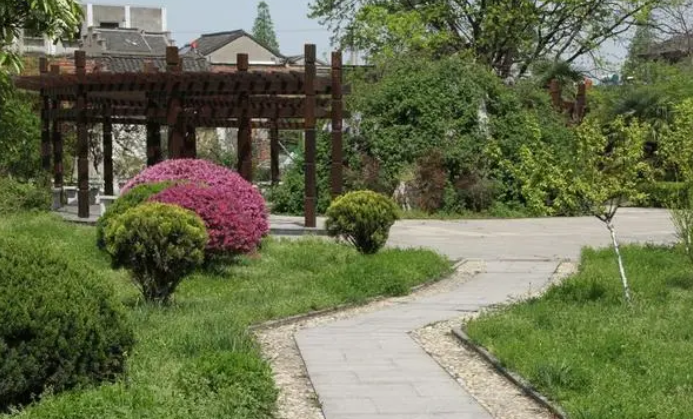 江蘇省丹陽高級中學(xué)地址，乘車路線