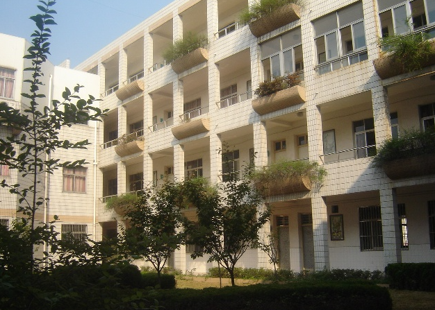 揚(yáng)中市新壩中學(xué)怎么樣、好不好
