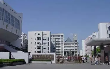 江蘇省黃橋中學(xué)地址，乘車路線