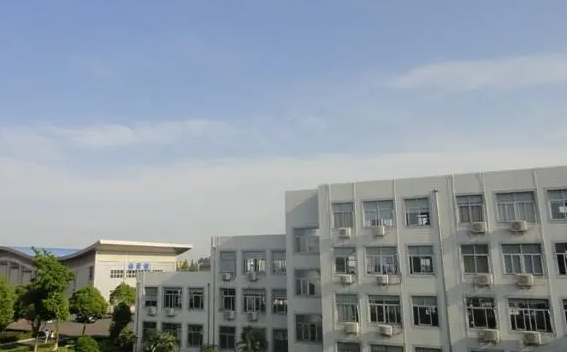 常州市武進(jìn)區(qū)湟里高級(jí)中學(xué)地址，乘車路線