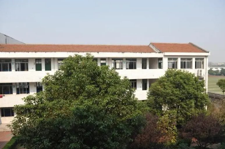 江陰市華士高級中學怎么樣、好不好