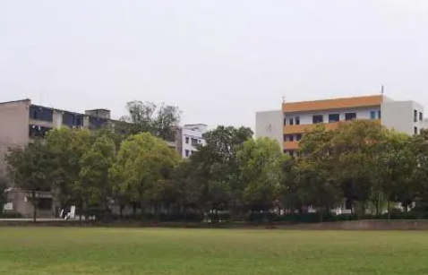 昆明2023年中專學校可不可以考大學