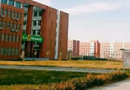 濱州渤海職業(yè)技術(shù)學校地址，乘車路線