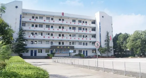 2024自貢排名前五的室內(nèi)設計學校名單
